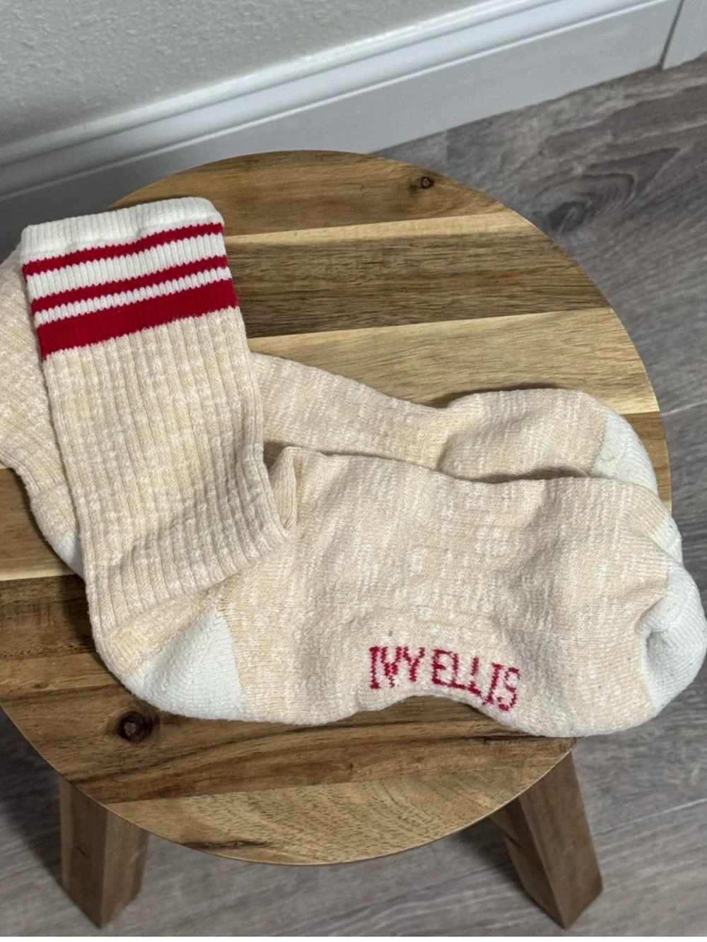 Ivy Ellis The Torrisdale Striped Ribbed Socks Red Cream Unisex OS